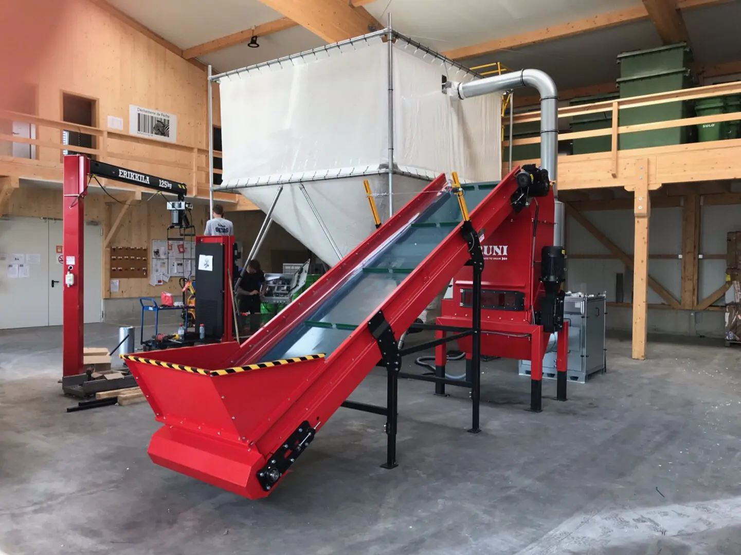 RUNI_SK 370_Förderband_Vorbrecher_Gebläse_Silo_Henny