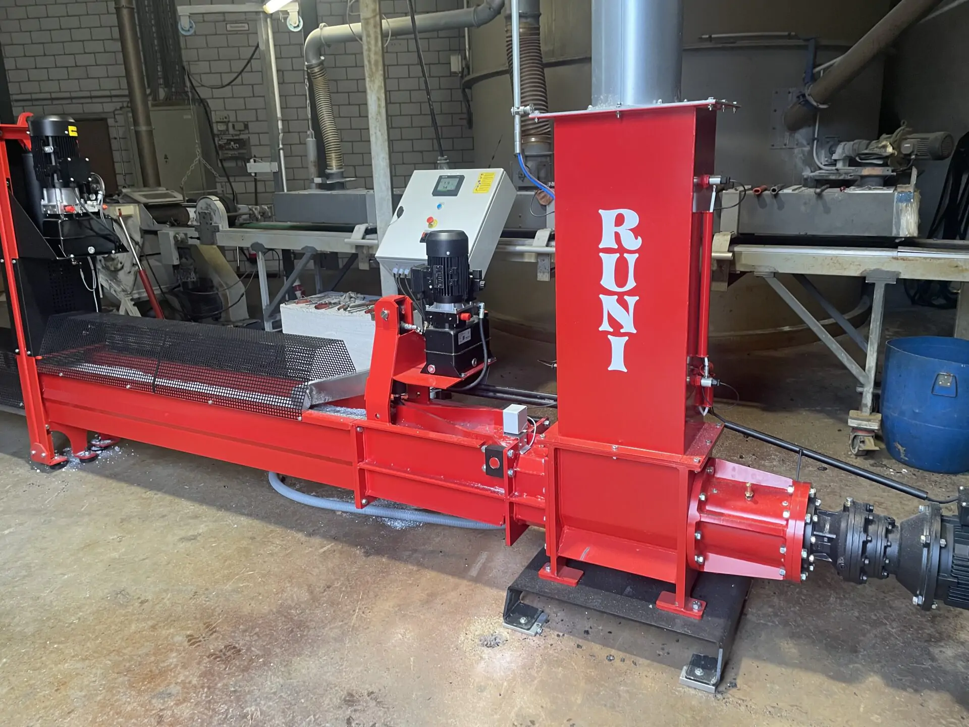 Runi_Styroporverdichter SK240_Gonon Isolation_Maschine Bild1